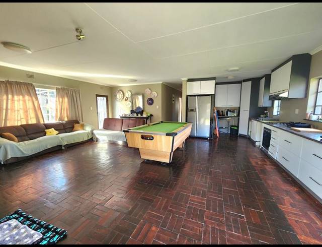 3 BEDROOM HOUSE FOR SALE IN GLEN MARAIS